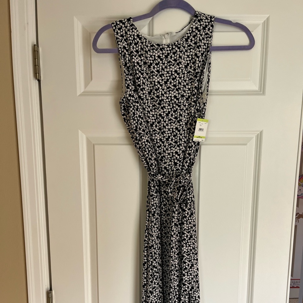 Black and white tie around waist dress